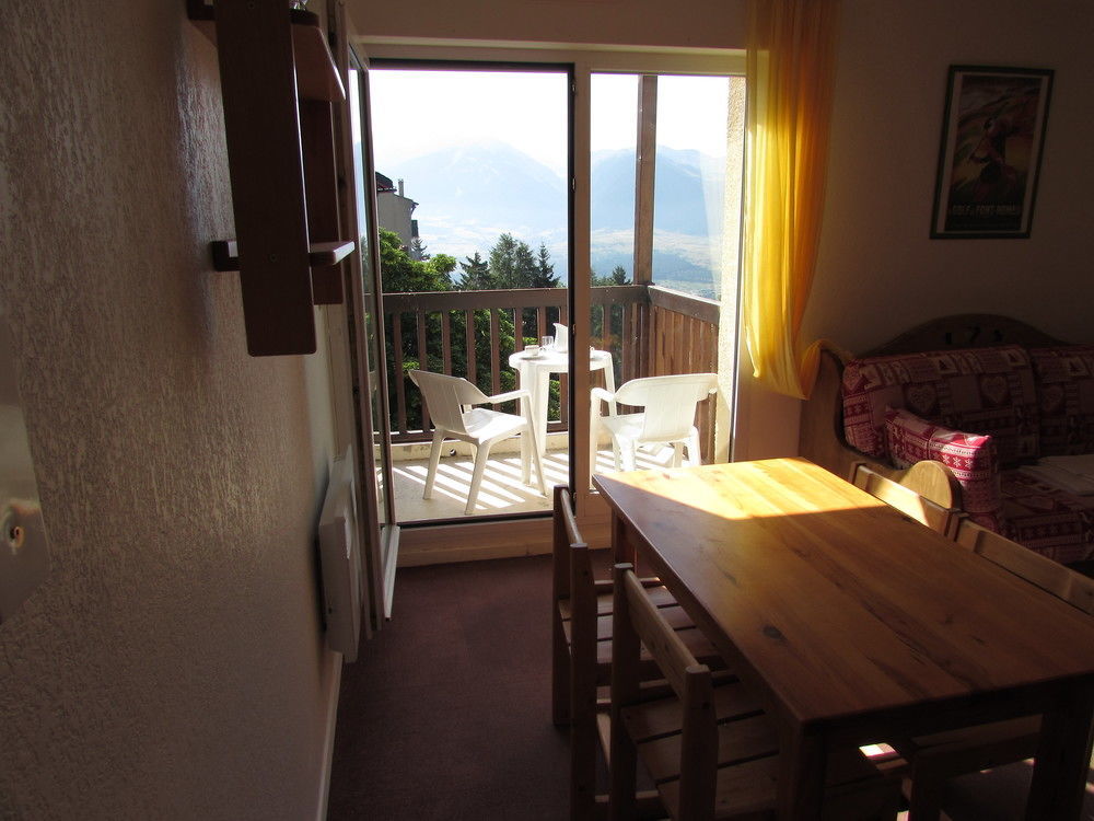 Aparthotel Les Balcons Du Soleil Font-Romeu-Odeillo-Via Esterno foto
